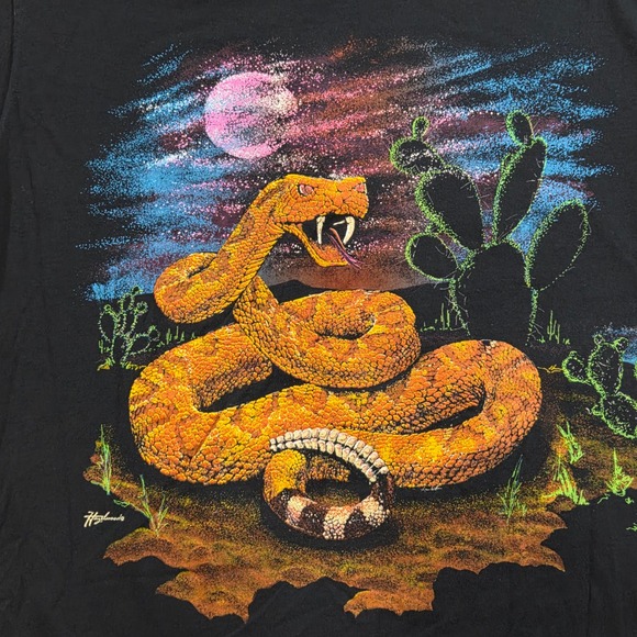 VTG Single Stitch Hazelwood Rattlesnake Wrap-Around Graphic Print T-Shirt Mens M - Picture 1 of 9